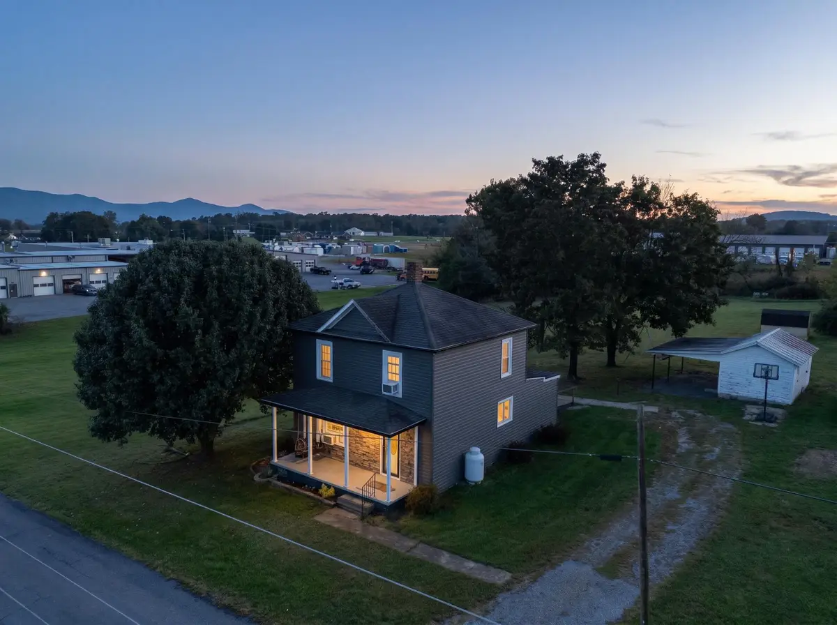 129 Mt Hermon Rd, Elkton, VA 22827 - #1