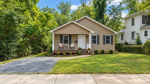 414 Sunnyside St, Staunton, VA 24401