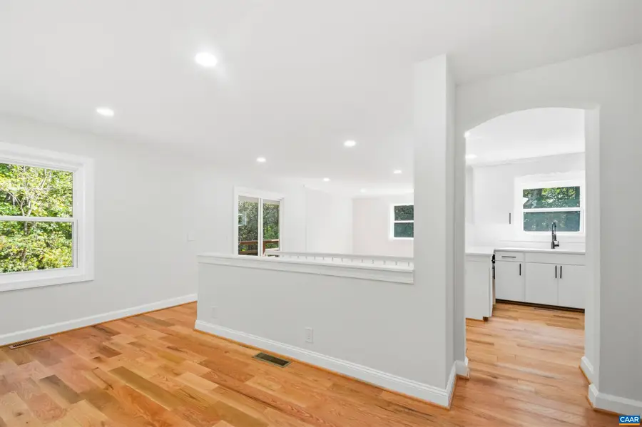1842 Ed Jones Rd, Scottsville, VA 24590 - #3