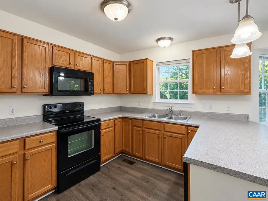 682 Indigo Ln, Troy, VA 22974 - #3