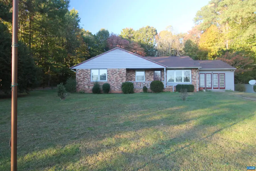 1138 Thomas Jefferson Pkwy, Palmyra, VA 22963 - #2