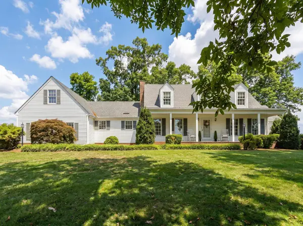 79 Kinmont Dr, Waynesboro, VA 22980