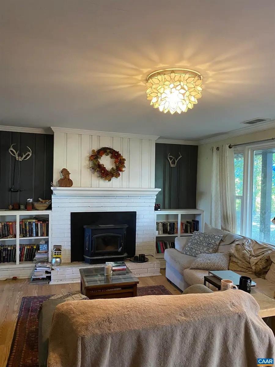 167 Hollow Ln, Scottsville, VA 24590 - #3