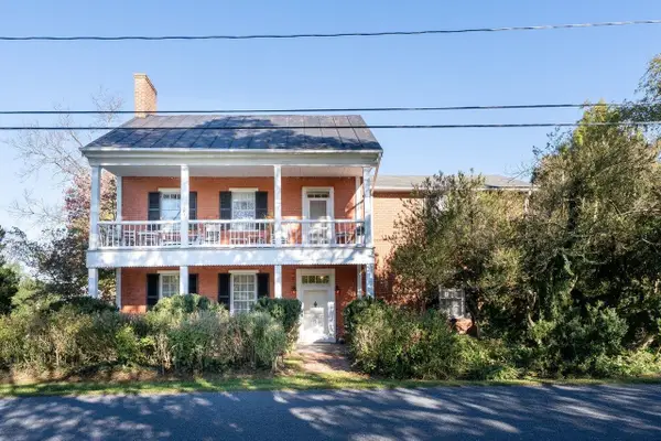 8473 Main St, Port Republic, VA 24471