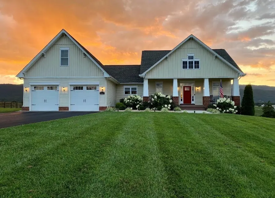 6869 East Point Rd, Elkton, VA 22827 - #2