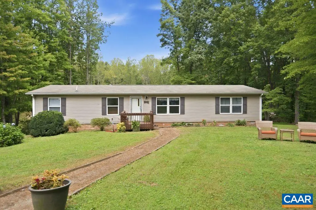 682 Piney Mountain Ln, Shipman, VA 22971 - #1