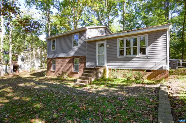 96 Ash Rd, Louisa, VA 23093