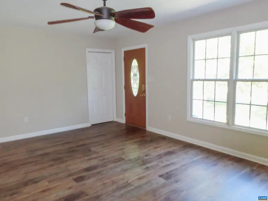17 Bolling Pl, Scottsville, VA 24590 - #2
