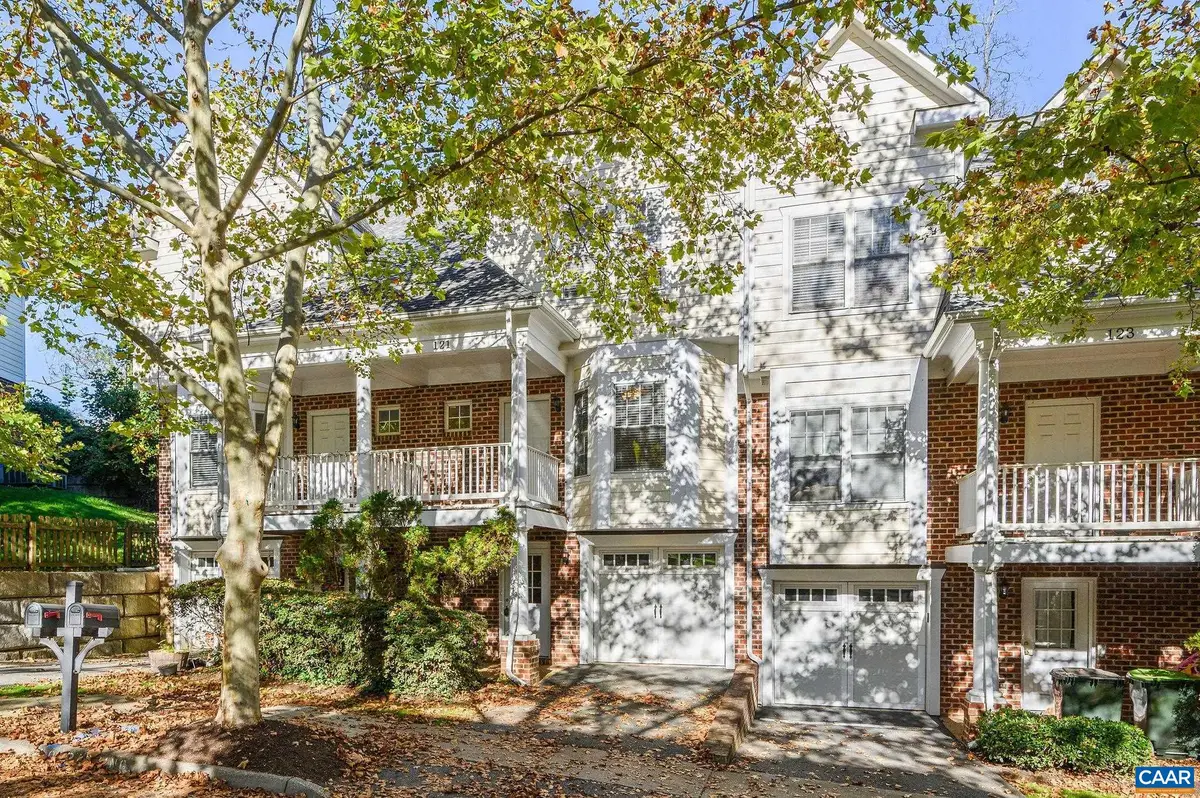 121 Old Fifth Cir, Charlottesville, VA 22903 - #1