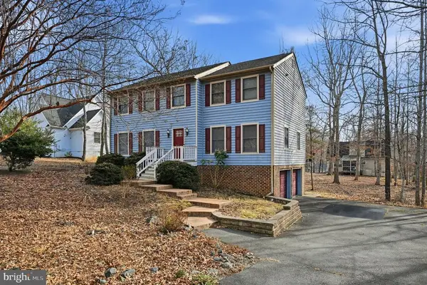 25 Woodlawn Dr, Palmyra, VA 22963