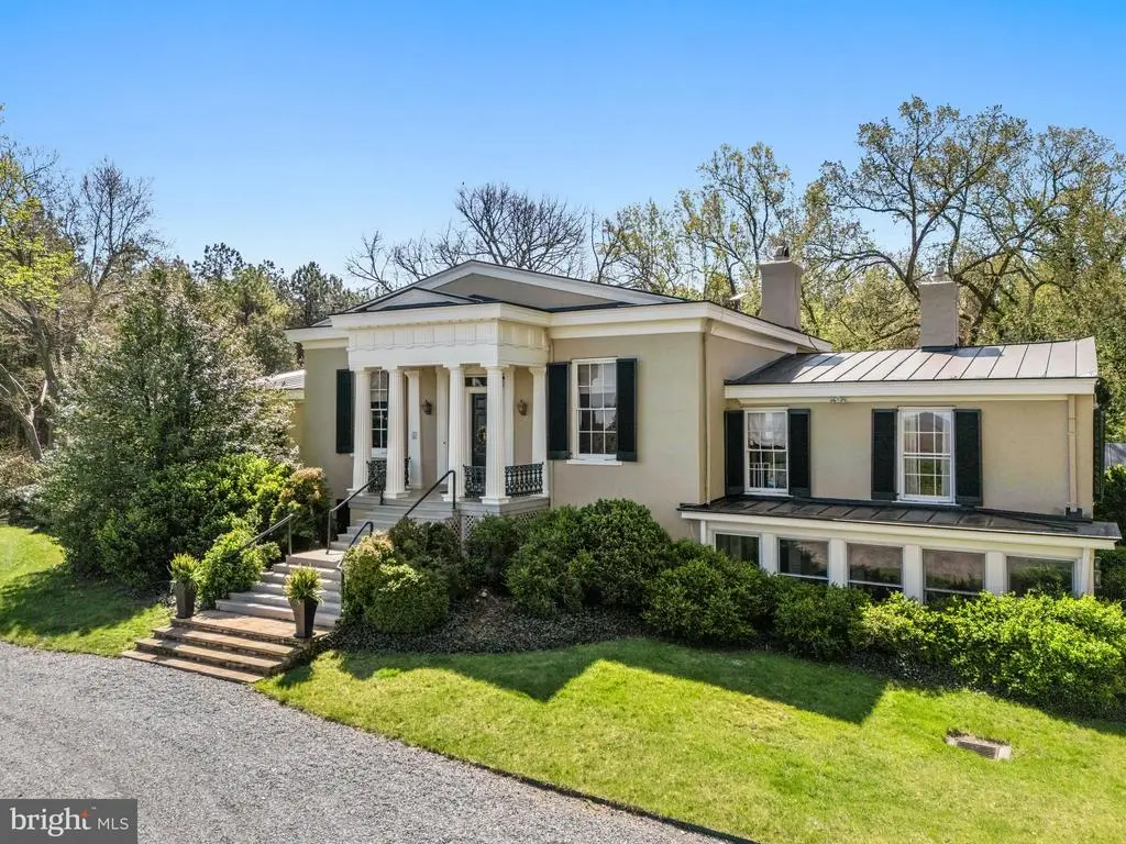 3252 Winchester Rd, Delaplane, VA 20144 - #1