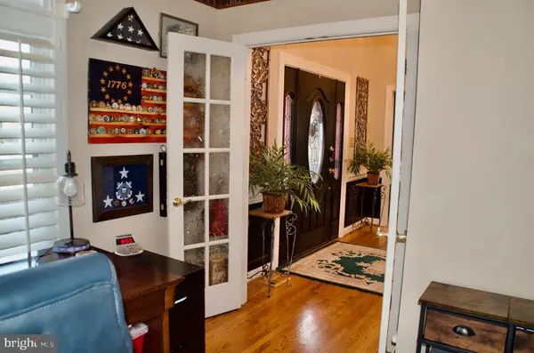 7573 Fusilier Dr, Warrenton, VA 20186