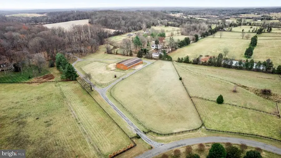 7145 Leeton Ridge Rd, Warrenton, VA 20186 - Image #3