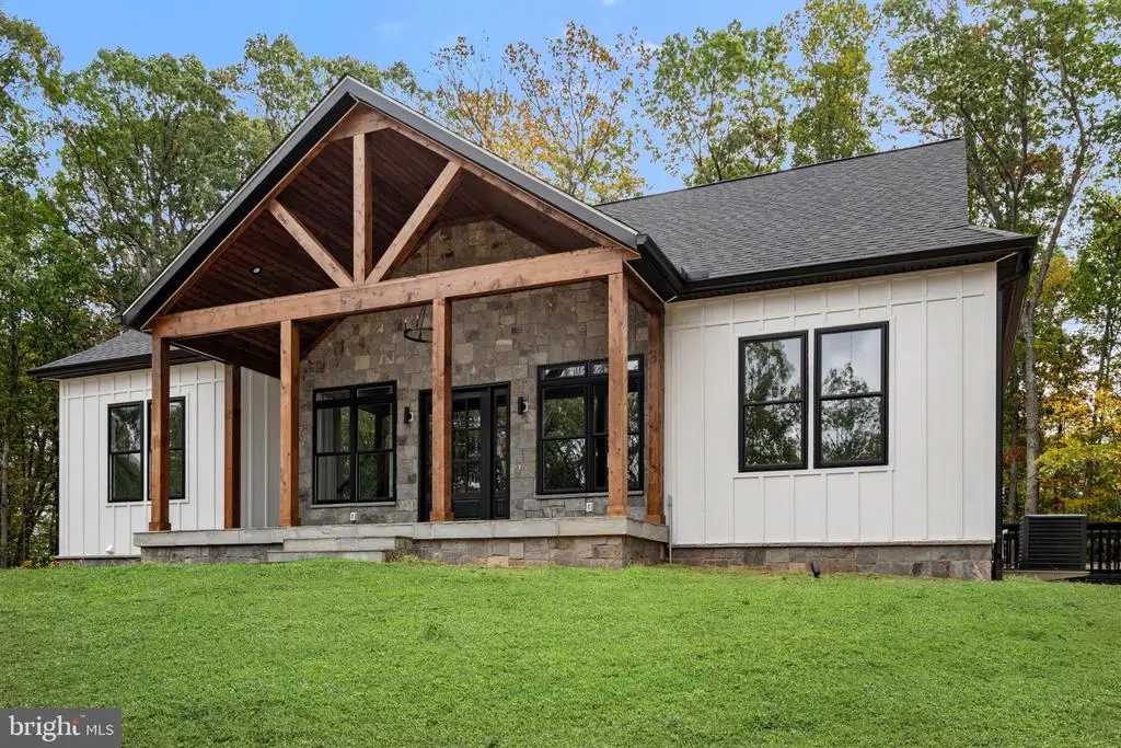 5355 Hillside Dr, Warrenton, VA  - #1