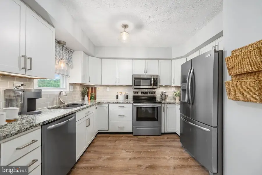 9235 Lees Ridge Rd, Warrenton, VA 20186 - #3