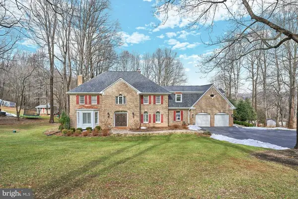 5828 Hunton Wood Dr, Broad Run, VA 