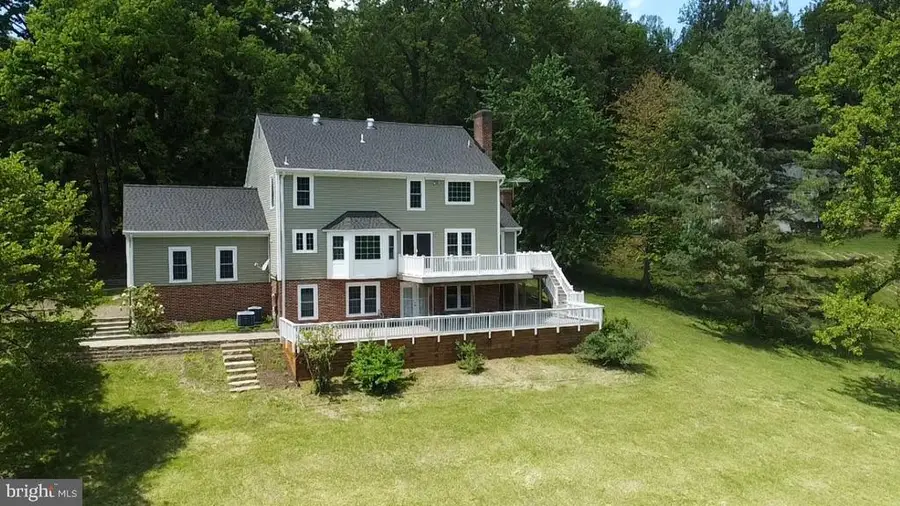 6885 Walnut Heights Dr, Warrenton, VA 20186 - #2