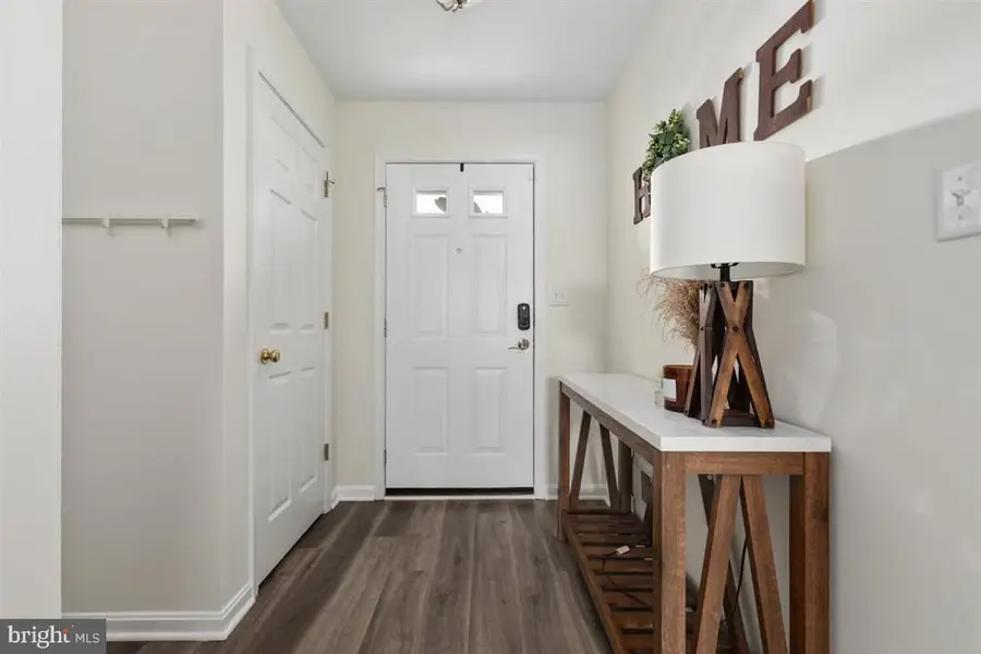 511 Highland Towne Ln, Warrenton, VA 20186 - #3