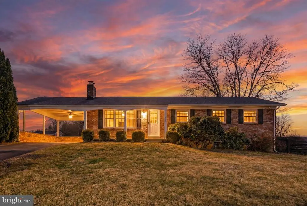 660 Foxcroft Rd, Warrenton, VA 20186 - #1