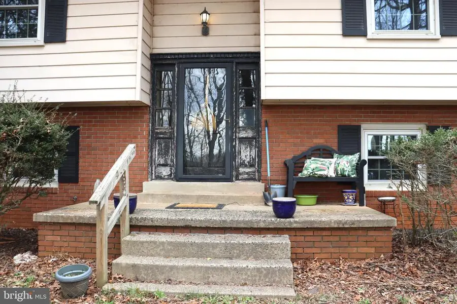 9305 Lees Ridge Rd, Warrenton, VA 20186 - #3