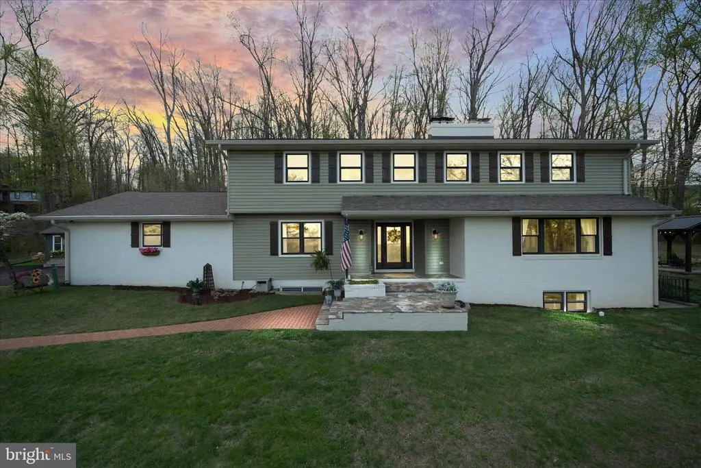 7360 Bear Wallow Dr, Warrenton, VA 20186 - #1