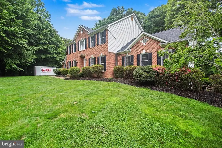 7182 Brewster Ln, Warrenton, VA 20187 - #3