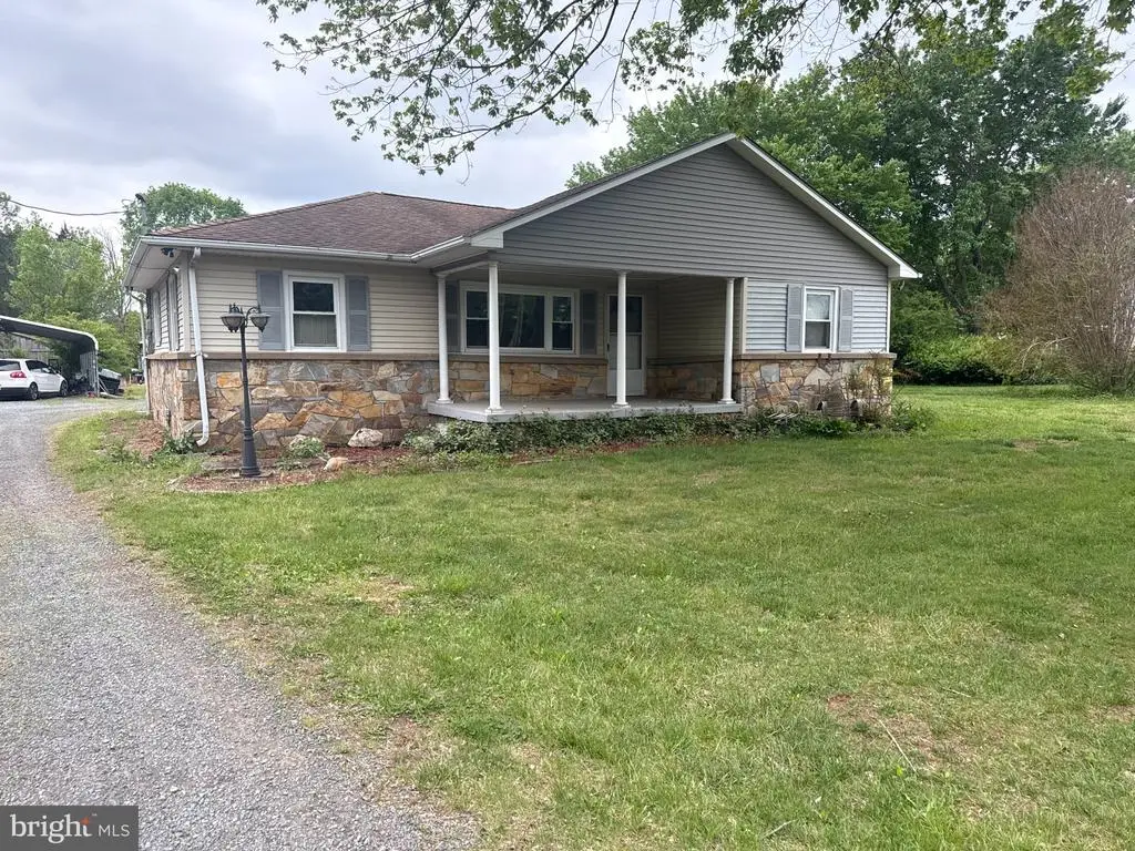 6281 Catlett Rd, Bealeton, VA 22712 - #1