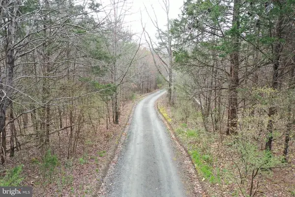 Oakland Rd, Louisa, VA 23093