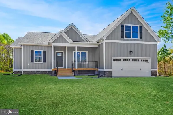 Holly Ct, Mineral, VA 23117