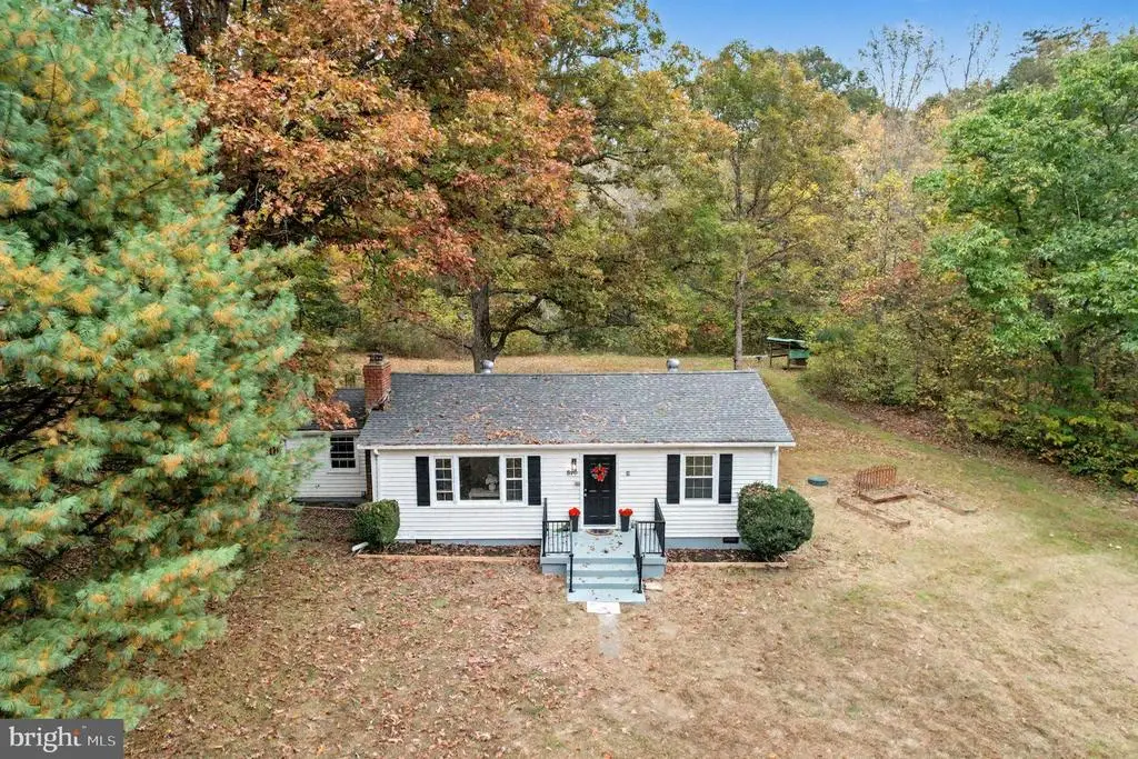 846 Borden Rd, Bumpass, VA 23024 - #1