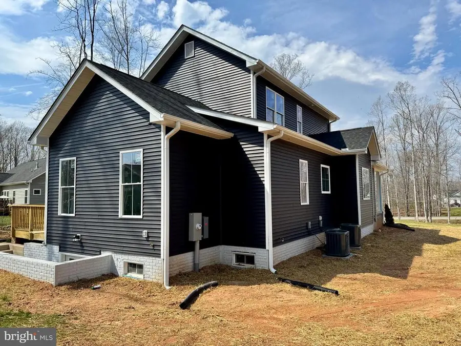 639 Noahs Landing Dr, Bumpass, VA 23024 - #3
