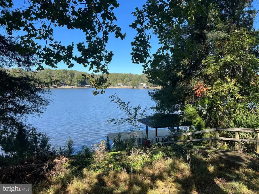 1134 Lakeshore Dr S, Louisa, VA 23093 - #3