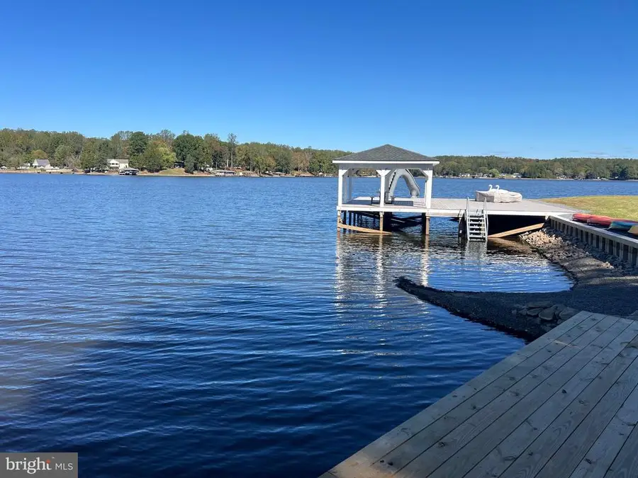 1134 Lakeshore Dr S, Louisa, VA 23093 - #3