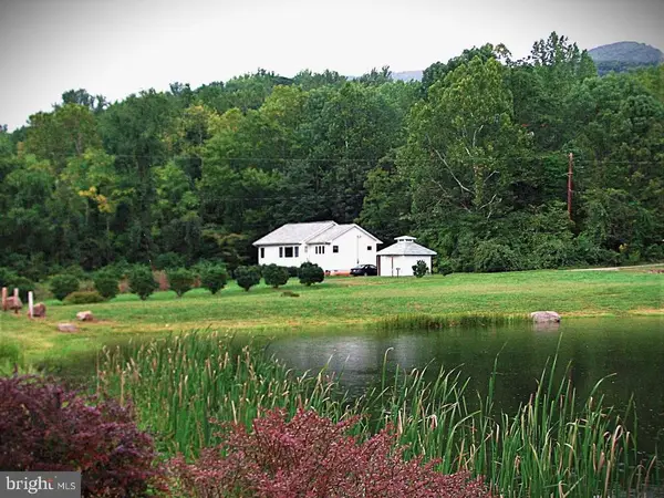 33 Circle Rd E, Madison, VA 22727