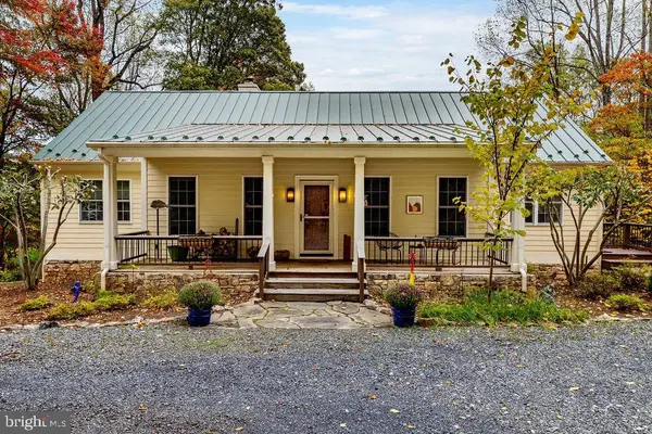 114 Tree House Place, Nellysford, VA 22958