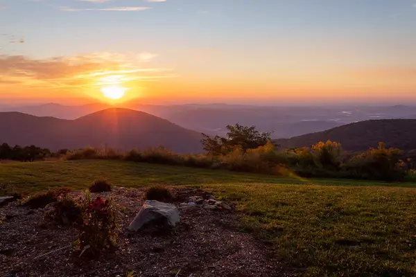1616 Overlook Olook, Roseland, VA 22967