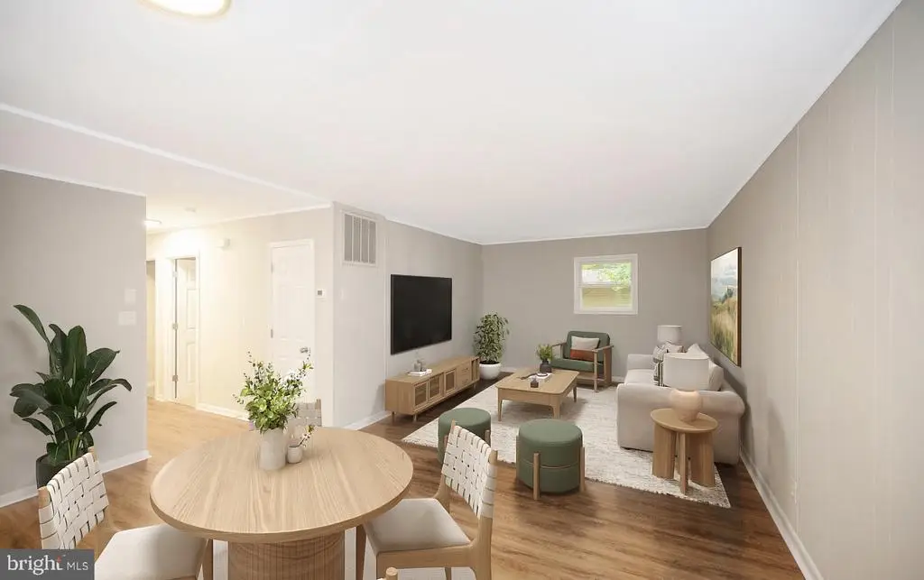 206 Stratford Cir, Locust Grove, VA 22508 - Image #1