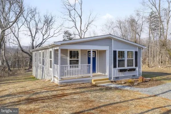 328 East St, Gordonsville, VA 22942