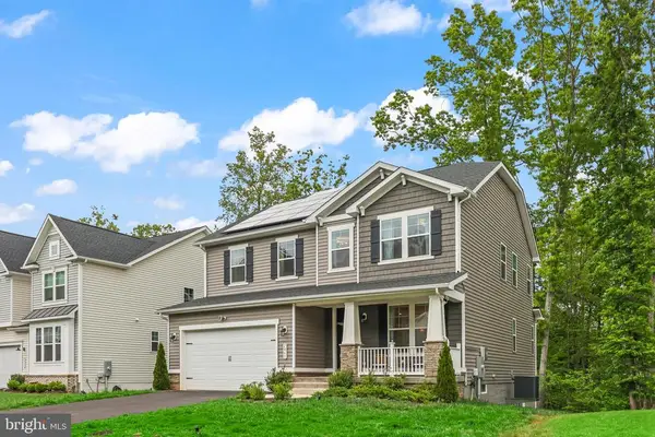 2865 White Tail Dr, Locust Grove, VA 22508