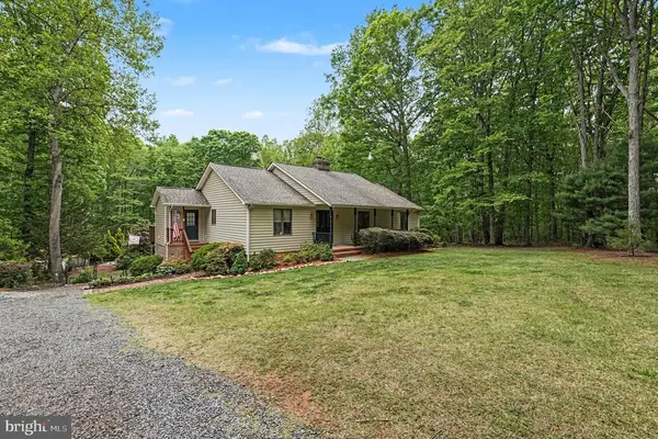12533 Apple Ln, Unionville, VA 22567