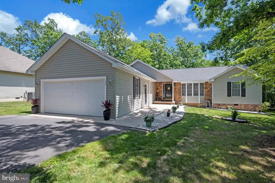 124 Republic Ave, Locust Grove, VA 22508 - #3