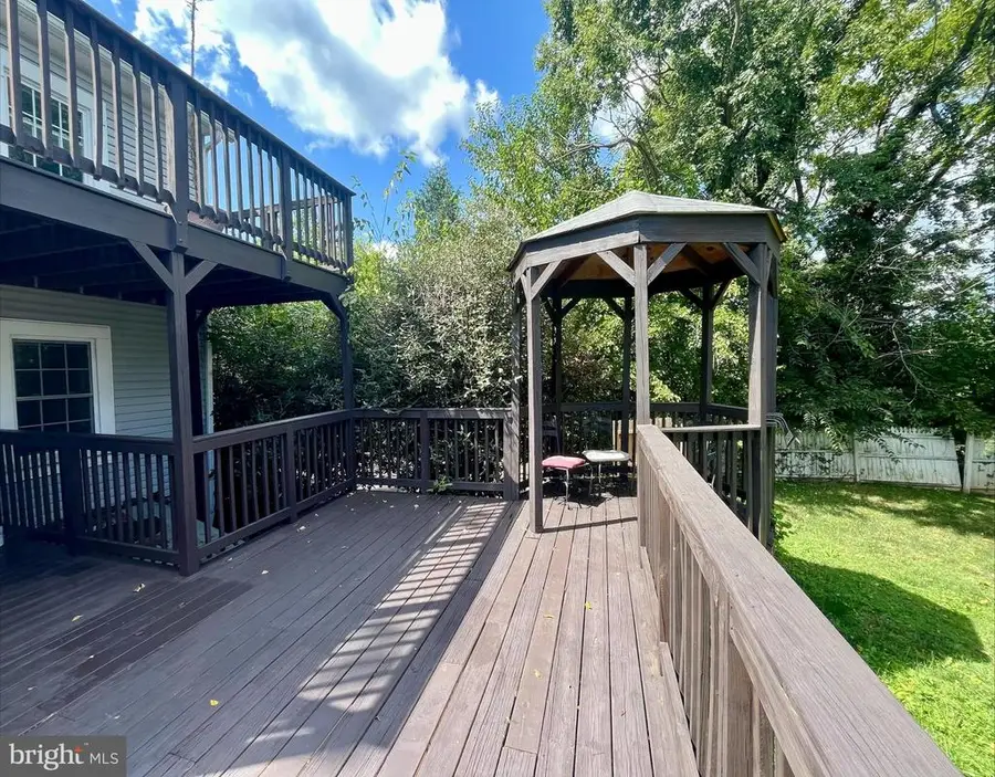 115 Page St E, Luray, VA 22835 - #3