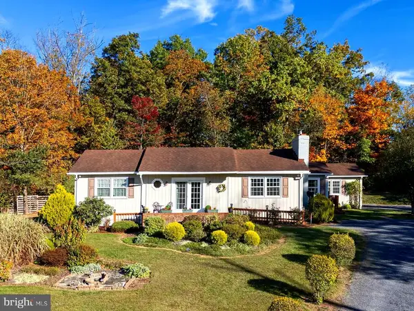 480 Mont View Ln, Luray, VA 22835