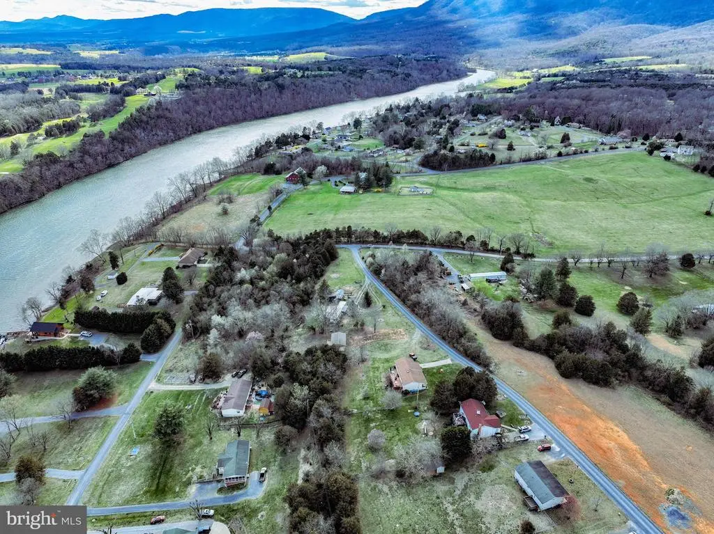 140 Airstrip Rd, Luray, VA 22835 - #1