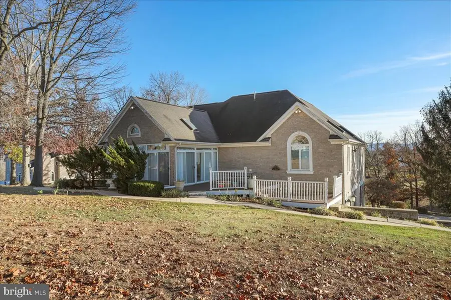 100 Cottage Dr, Luray, VA 22835 - #3