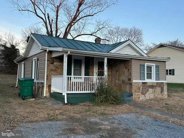 219 Seventh Ave, Luray, VA 22835