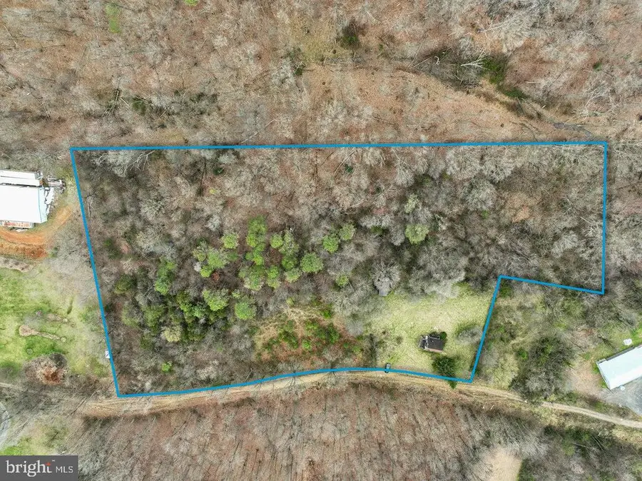 533 Railroad Ave, Shenandoah, VA 22849 - #2