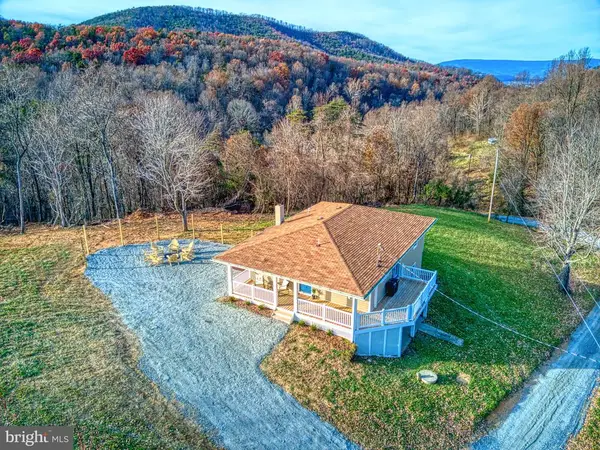 220 View Mountain Rd, Stanley, VA 22851