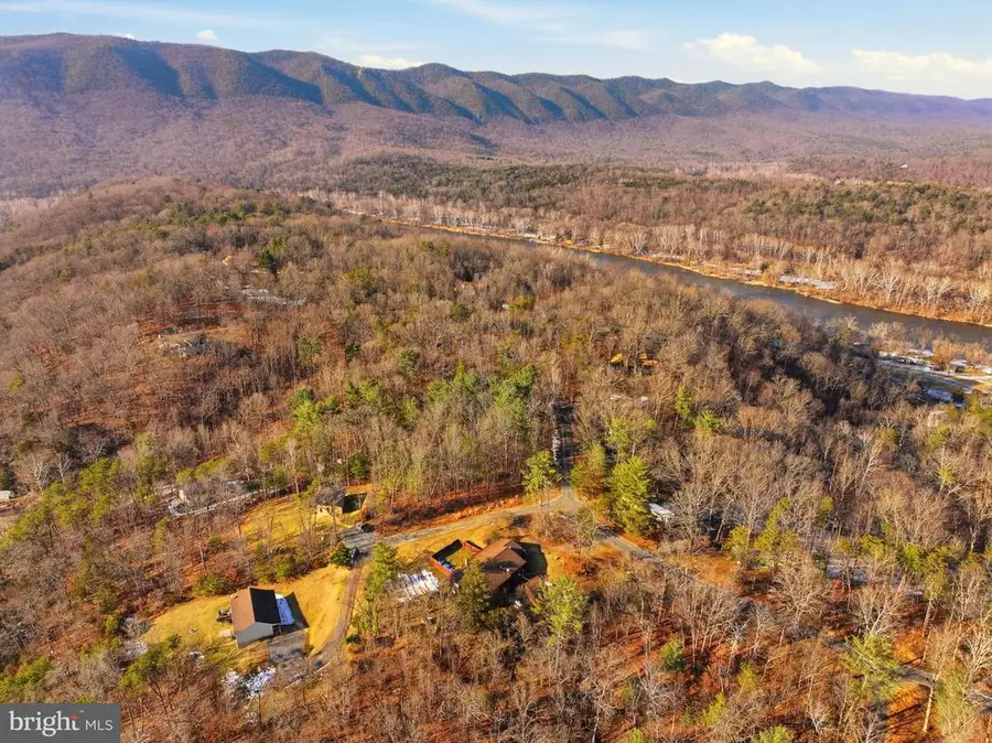 455 Woodside Dr, Rileyville, VA 22650 - #3