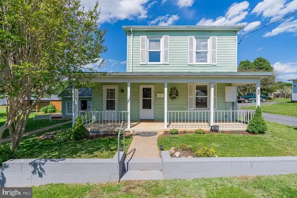 302 Woodland Ave, Luray, VA 22835